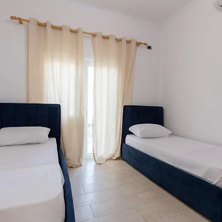 Villa The By Pikhost