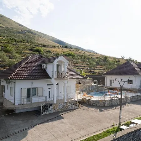 Villa The By Pikhost