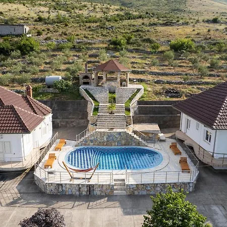 Villa The By Pikhost *