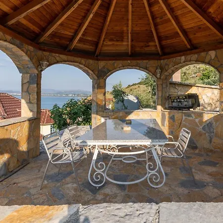The By Pikhost Villa