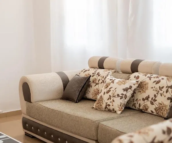 Villa The By Pikhost