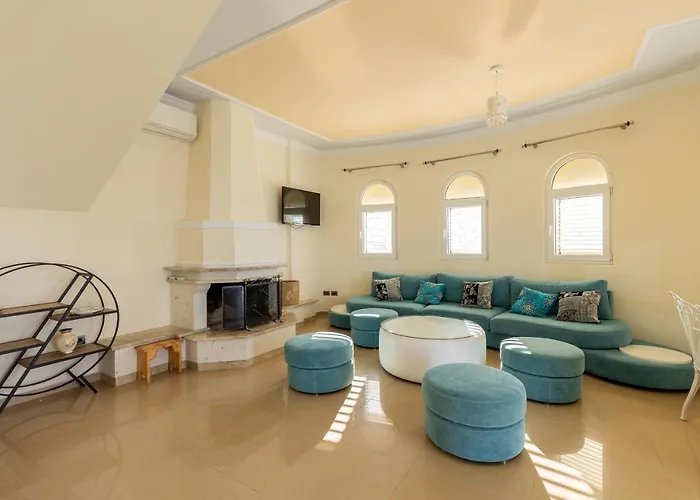 Villa The By Pikhost *