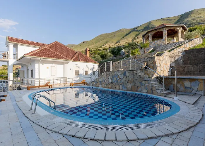 Villa The By Pikhost Široka